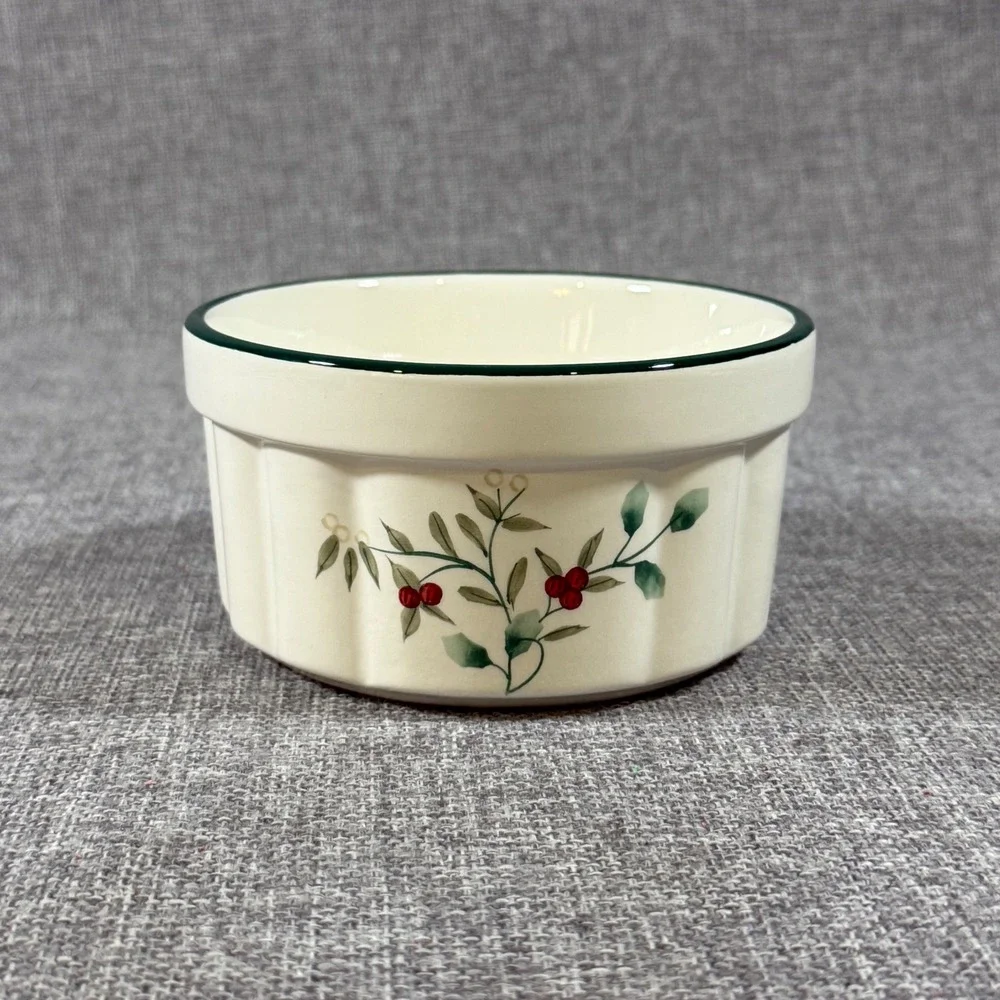 VTG Pfaltzgraff Winterberry Ramekin Dish 4.5